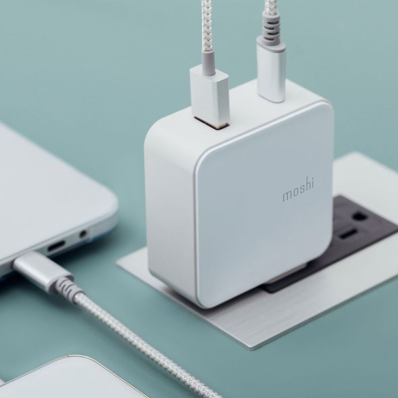 Moshi Progeo USB-C 42W Wall Charger with USB Port