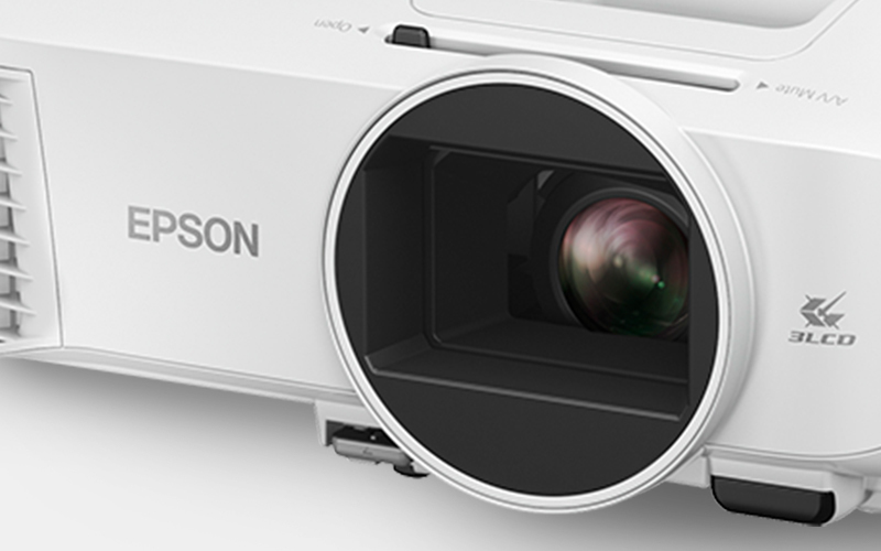 Epson EH-TW5700 Full HD 1080P Projector